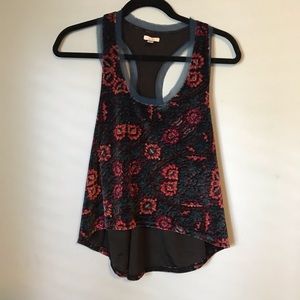 Ecote velvet detailed top